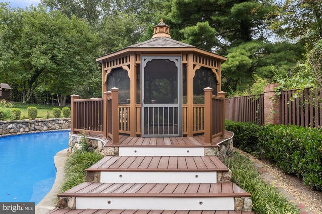 9424 BRIAN JAC LN, Great Falls, VA 22066