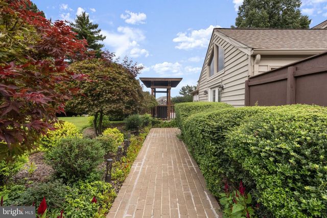 9424 BRIAN JAC LN, Great Falls, VA 22066