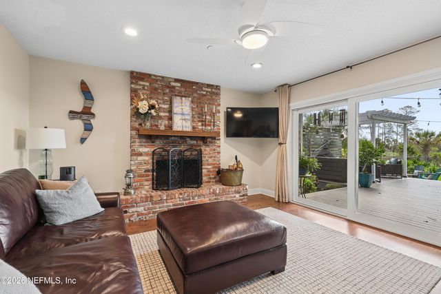 3831 LUTH Drive E, Jacksonville, FL 32250