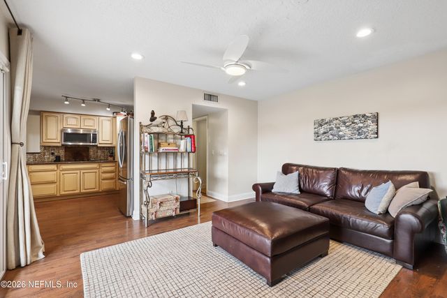 3831 LUTH Drive E, Jacksonville, FL 32250