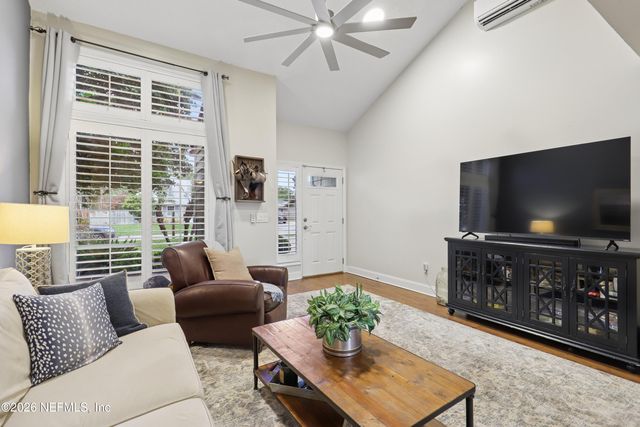 3831 LUTH Drive E, Jacksonville, FL 32250