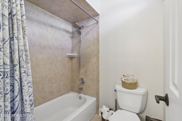 3831 LUTH Drive E, Jacksonville, FL 32250