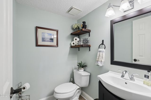 3831 LUTH Drive E, Jacksonville, FL 32250