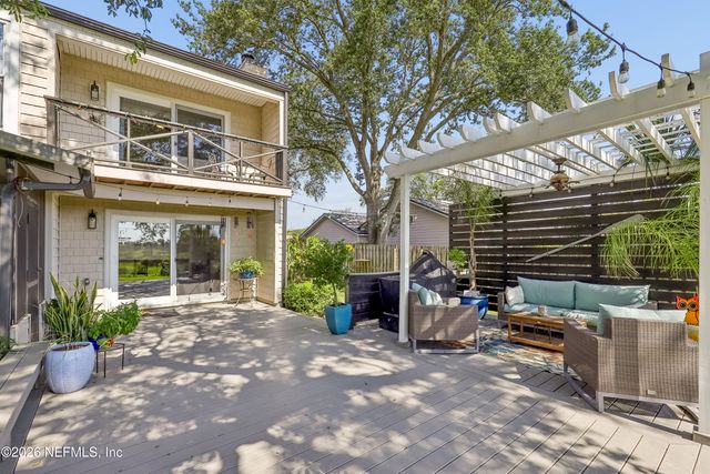 3831 LUTH Drive E, Jacksonville, FL 32250