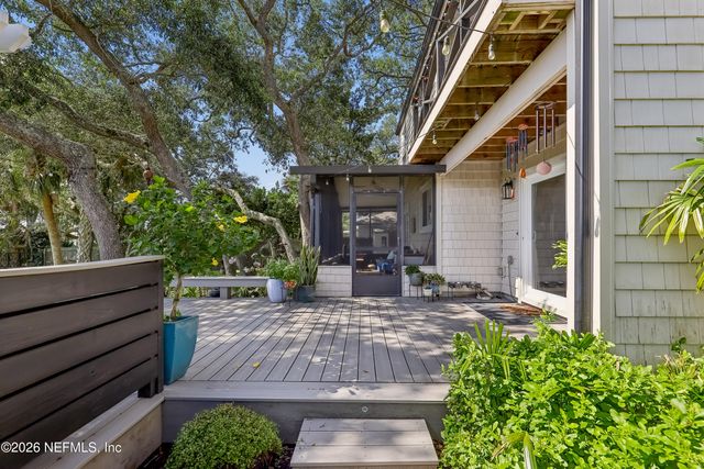 3831 LUTH Drive E, Jacksonville, FL 32250