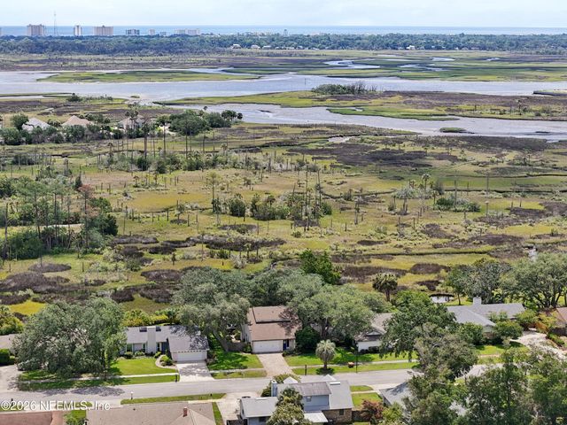 3831 LUTH Drive E, Jacksonville, FL 32250