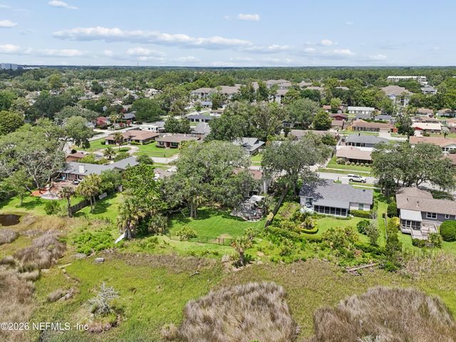 3831 LUTH Drive E, Jacksonville, FL 32250