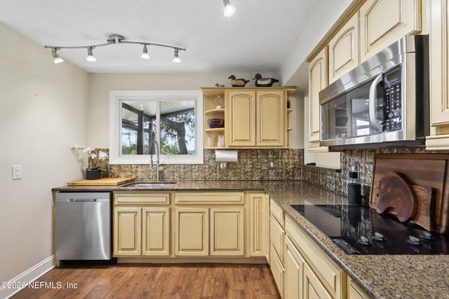 3831 LUTH Drive E, Jacksonville, FL 32250
