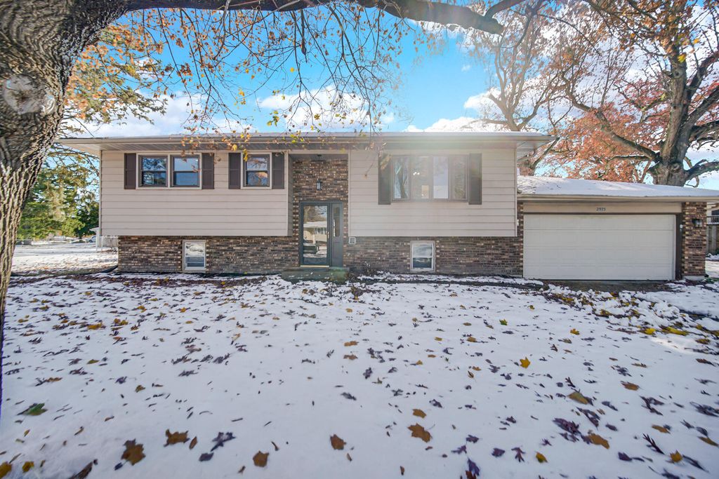 2975 Glenwood Street, Portage, IN 46368