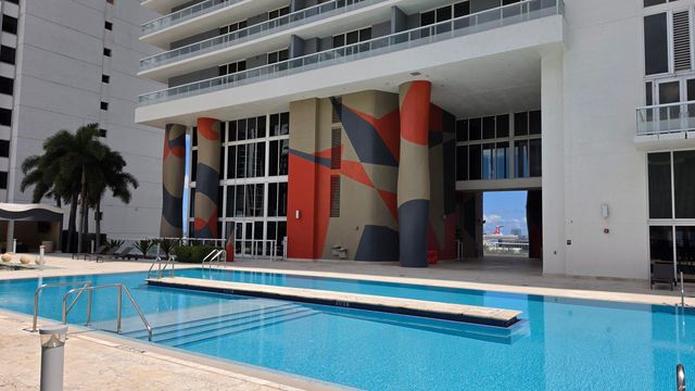 50 Biscayne Boulevard 4503, Miami, FL 33132