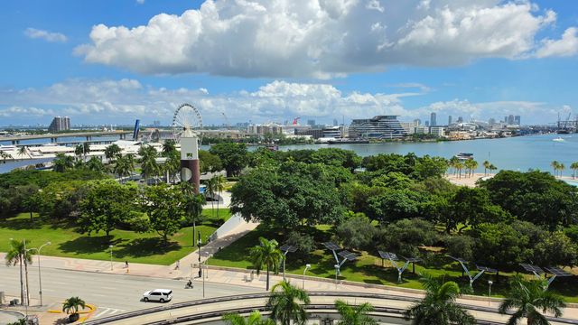 50 Biscayne Boulevard 4503, Miami, FL 33132