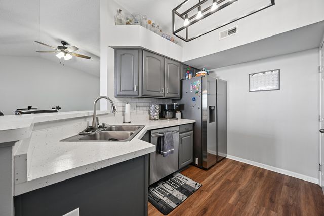 402 Napa Valley, 303, Highland Heights, KY 41076