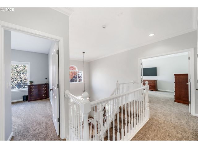 2860 BARBADOS Dr, Eugene, OR 97408