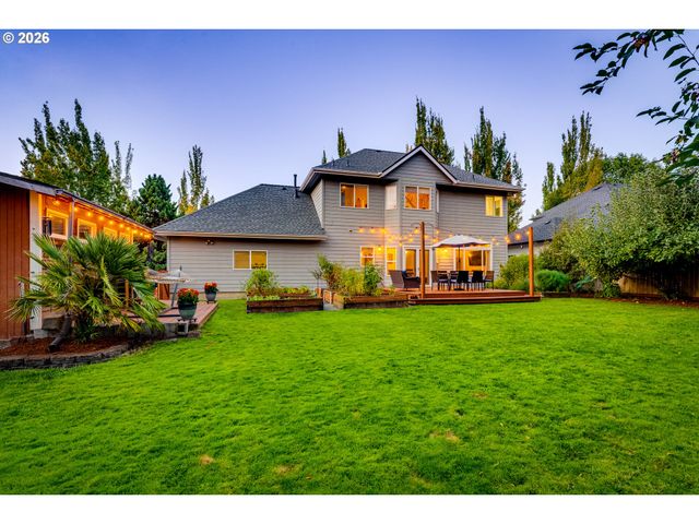 2860 BARBADOS Dr, Eugene, OR 97408