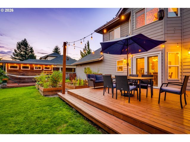 2860 BARBADOS Dr, Eugene, OR 97408