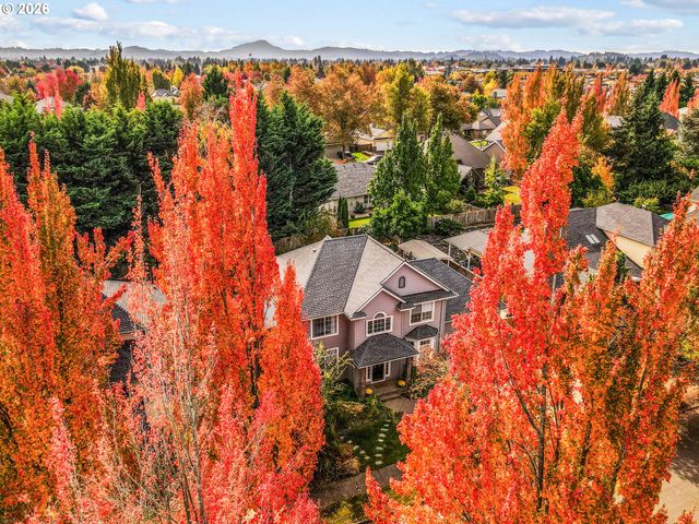 2860 BARBADOS Dr, Eugene, OR 97408