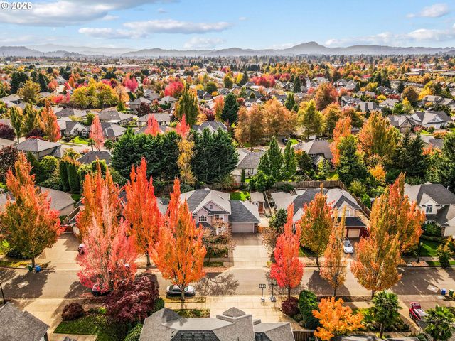 2860 BARBADOS Dr, Eugene, OR 97408