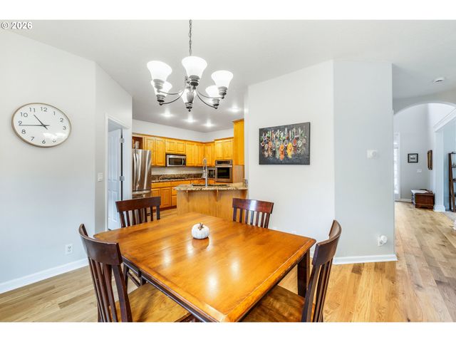 2860 BARBADOS Dr, Eugene, OR 97408