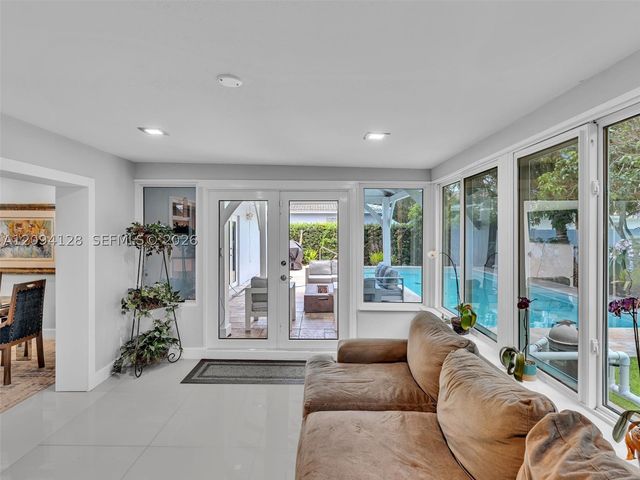 5121 NE 30th Ter, Lighthouse Point, FL 33064