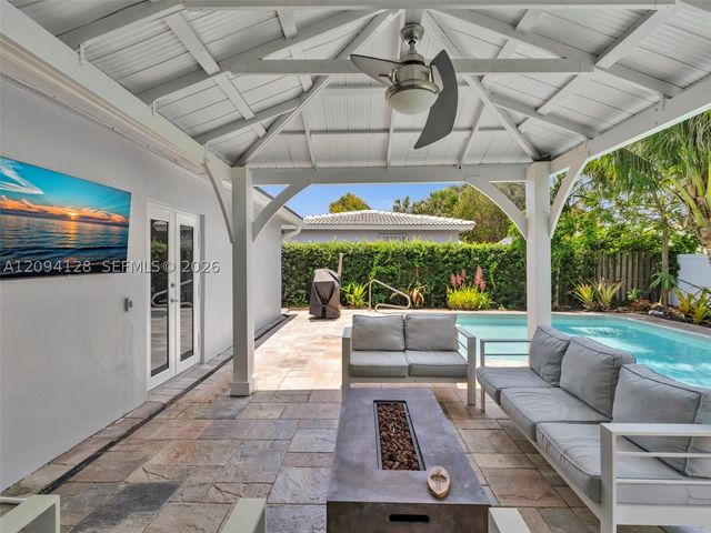 5121 NE 30th Ter, Lighthouse Point, FL 33064