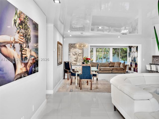5121 NE 30th Ter, Lighthouse Point, FL 33064