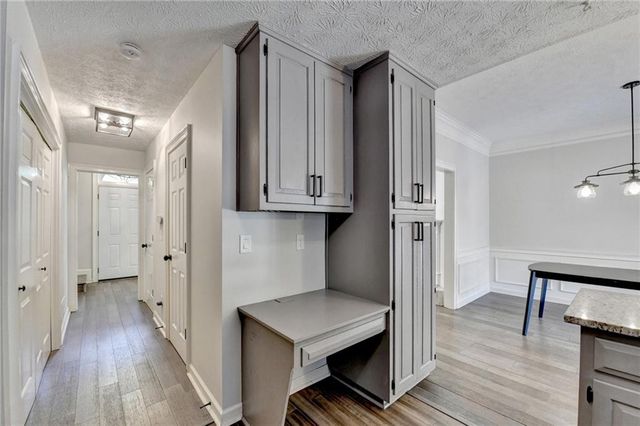 7111 Saint Charles Square, Roswell, GA 30075