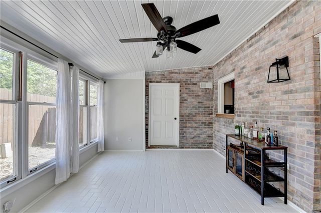 7111 Saint Charles Square, Roswell, GA 30075