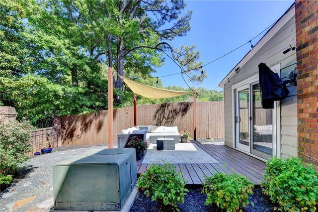 7111 Saint Charles Square, Roswell, GA 30075