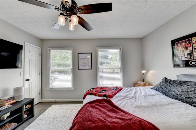 7111 Saint Charles Square, Roswell, GA 30075