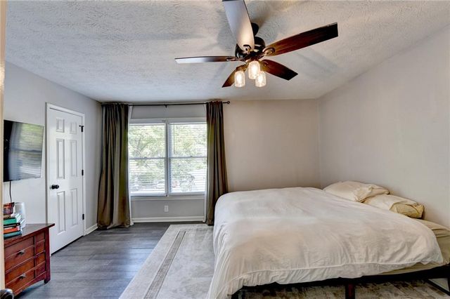 7111 Saint Charles Square, Roswell, GA 30075