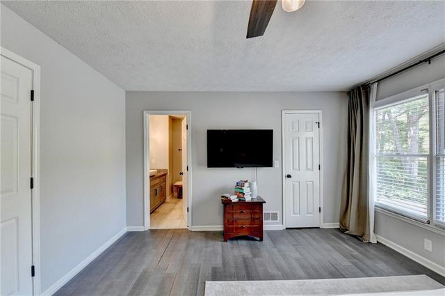 7111 Saint Charles Square, Roswell, GA 30075