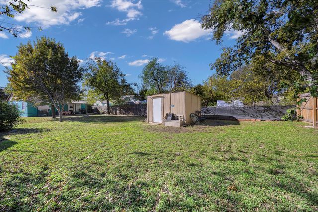 8402 Melrose Street W, White Settlement, TX 76108