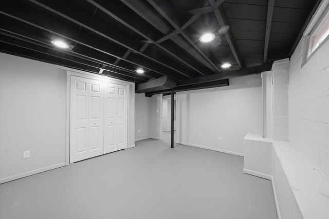 1003 Plaza Drive, Joliet, IL 60435