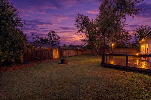 2713 W Gum Street, Rogers, AR 72758