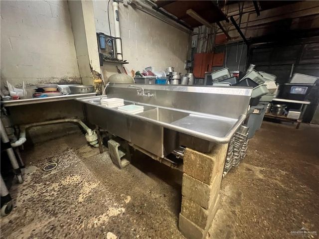 2620 W Freddy Gonzalez Drive, Edinburg, TX 78539