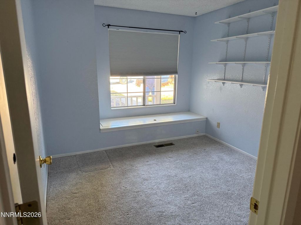 Image 13 of property listing at 1522 Satellite Drive, Sparks, NV 89436