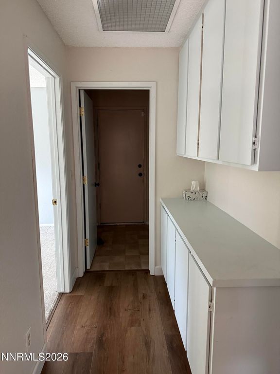 Image 16 of property listing at 1522 Satellite Drive, Sparks, NV 89436