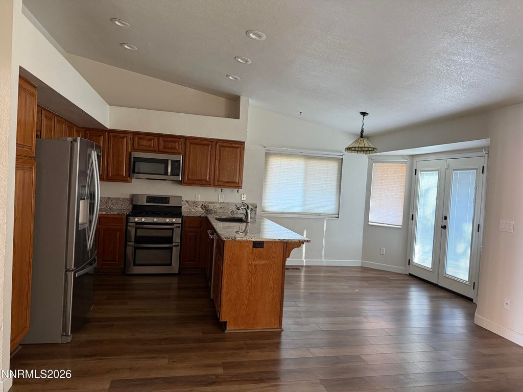 Image 4 of property listing at 1522 Satellite Drive, Sparks, NV 89436