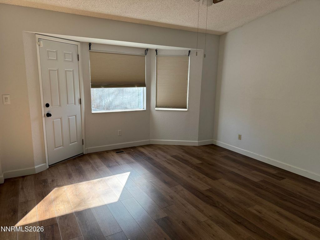 Image 9 of property listing at 1522 Satellite Drive, Sparks, NV 89436