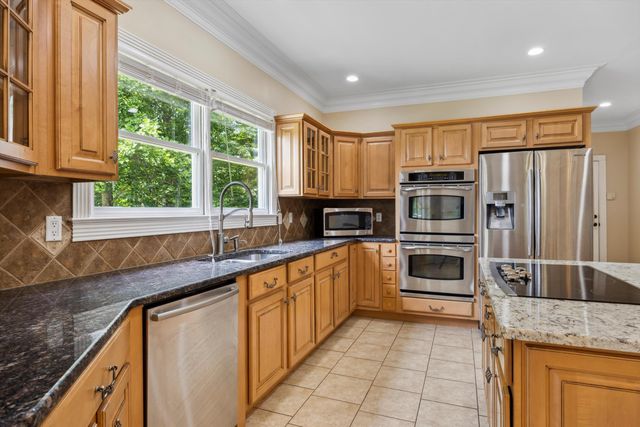 310 Bluffs Road N, South Pittsburg, TN 37380