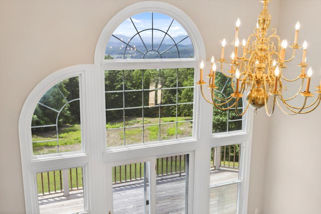 310 Bluffs Road N, South Pittsburg, TN 37380