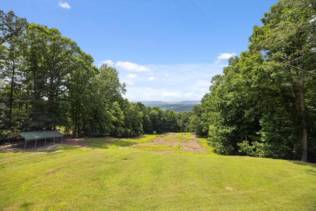 310 Bluffs Road N, South Pittsburg, TN 37380