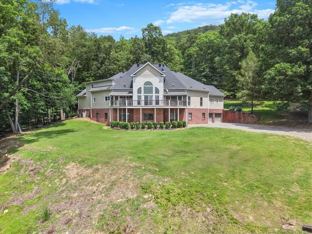 310 Bluffs Road N, South Pittsburg, TN 37380