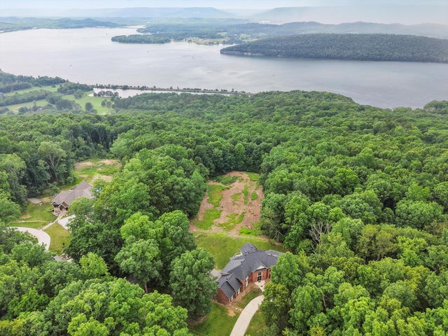 310 Bluffs Road N, South Pittsburg, TN 37380
