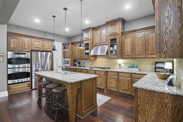 8501 Bayberry Avenue, Lantana, TX 76226