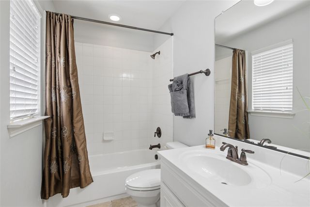 8501 Bayberry Avenue, Lantana, TX 76226