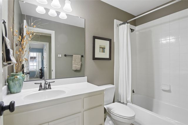 8501 Bayberry Avenue, Lantana, TX 76226