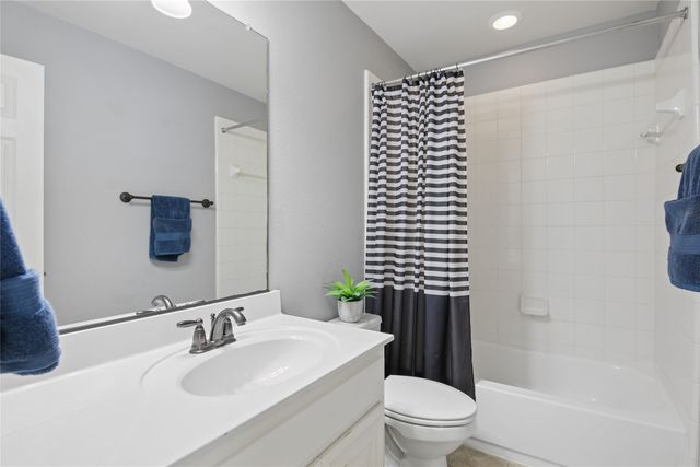 8501 Bayberry Avenue, Lantana, TX 76226