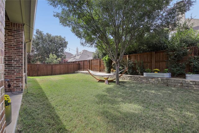 8501 Bayberry Avenue, Lantana, TX 76226