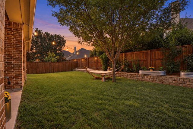 8501 Bayberry Avenue, Lantana, TX 76226